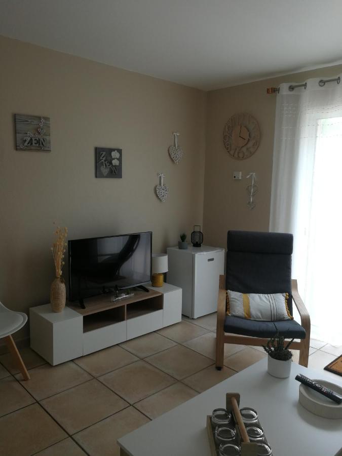 Au Doux Repos Bed & Breakfast Lucbardez-et-Bargues Exterior photo